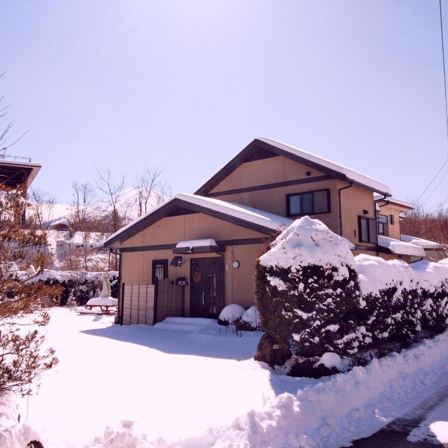 富士の樱house 宝栄 Villa Fujikawaguchiko Luaran gambar
